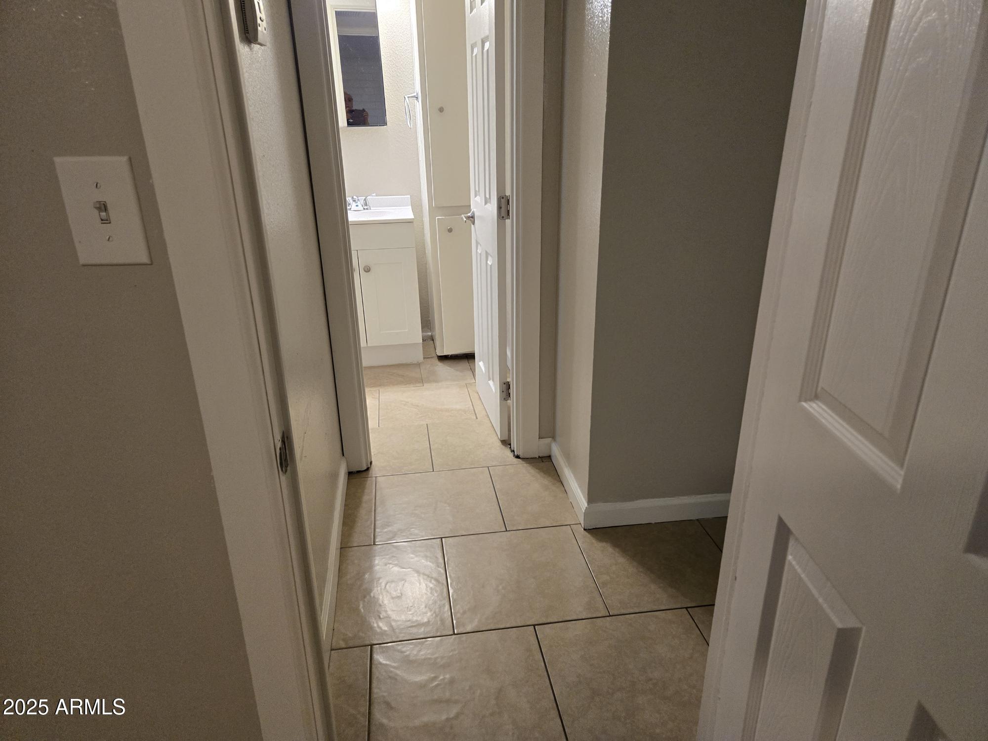 902 East Southern Avenue, Unit 2 Phoenix, AZ 85040 - Photo 20 of 25 a view of a hallway