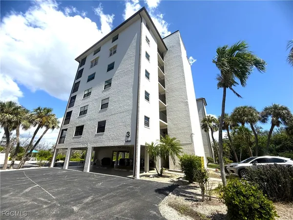 $4,500 | 6891 Estero Boulevard, Unit 331, Fort Myers Beach, FL 33931