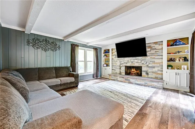 $450,000 | 10107 Monrovia, Lenexa, KS 66215