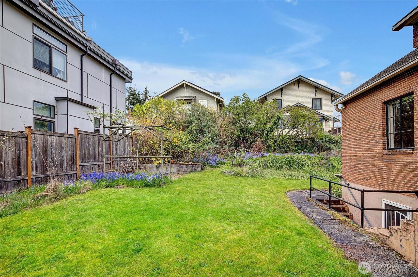 3002 Northwest 70th Street Seattle, WA 98117 - Photo 9 of 28