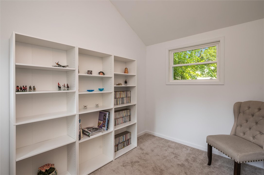 297 Spencer Road Irondequoit, NY 14609 - Photo 13 of 45