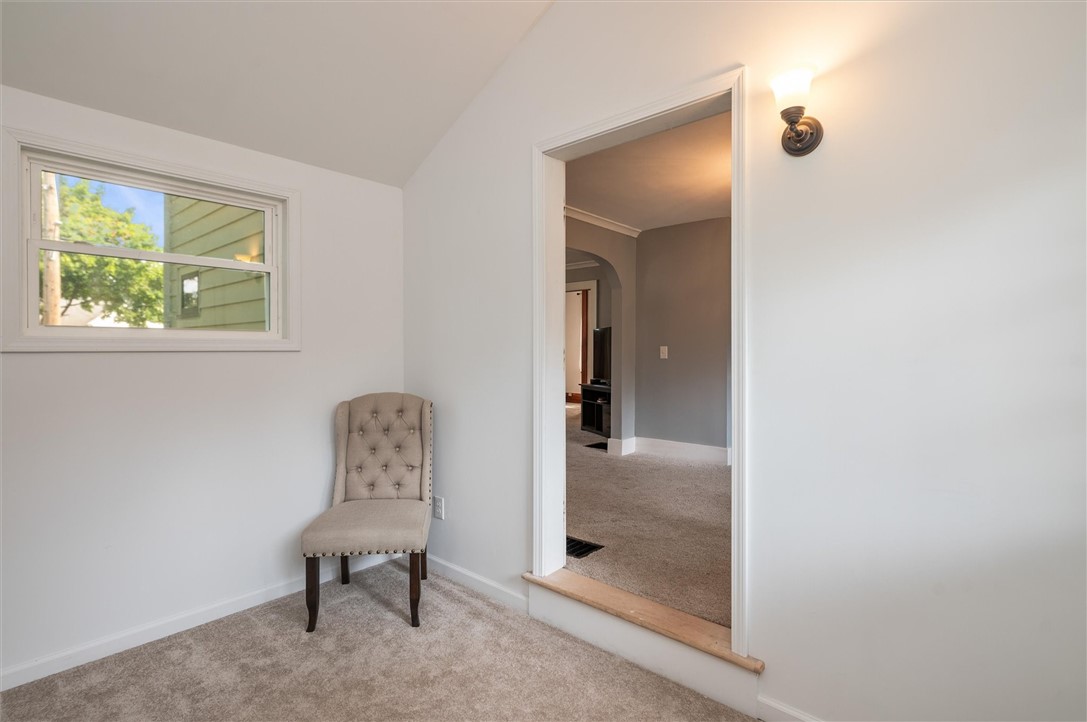 297 Spencer Road Irondequoit, NY 14609 - Photo 14 of 45