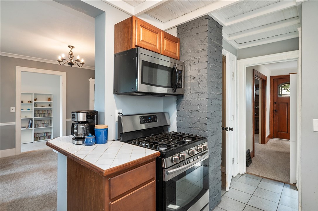 297 Spencer Road Irondequoit, NY 14609 - Photo 17 of 45