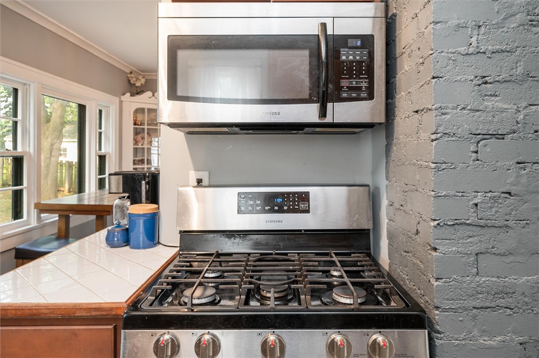 297 Spencer Road Irondequoit, NY 14609 - Photo 21 of 45