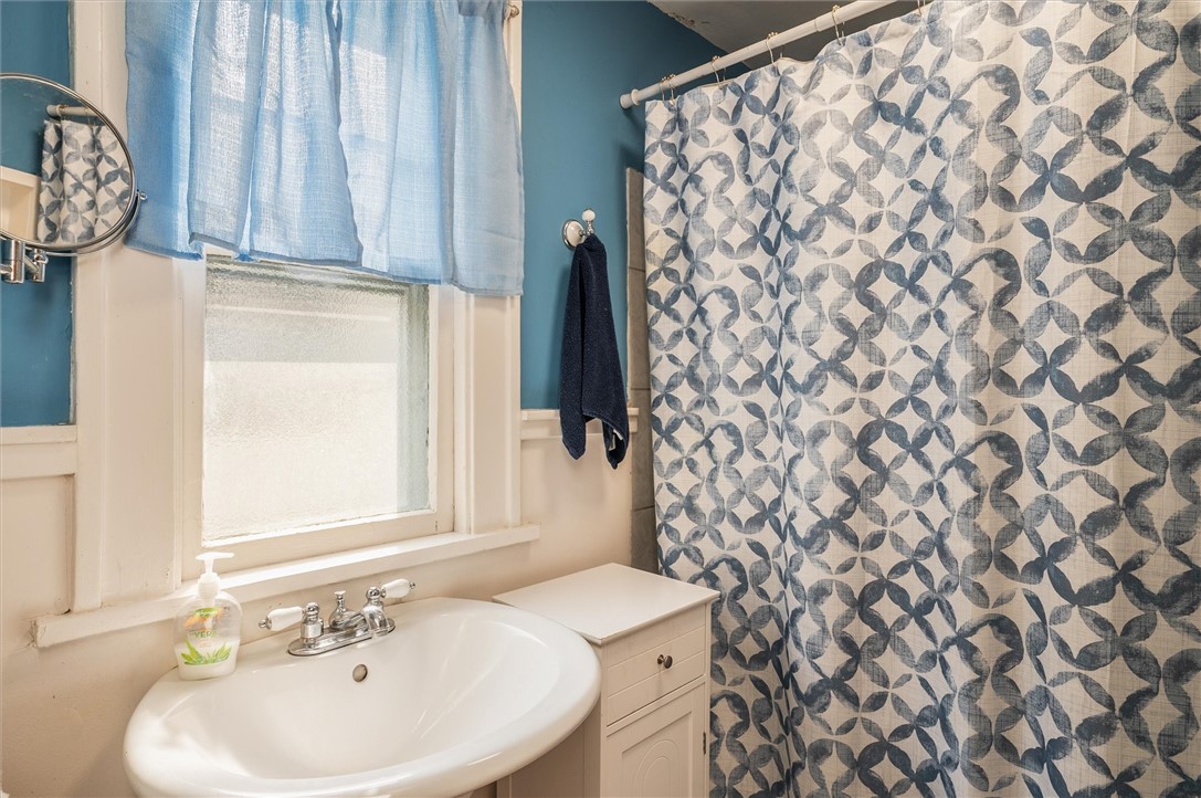 297 Spencer Road Irondequoit, NY 14609 - Photo 33 of 45