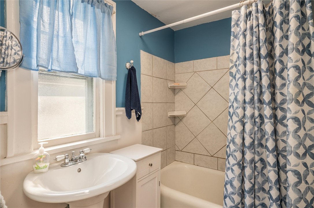 297 Spencer Road Irondequoit, NY 14609 - Photo 35 of 45