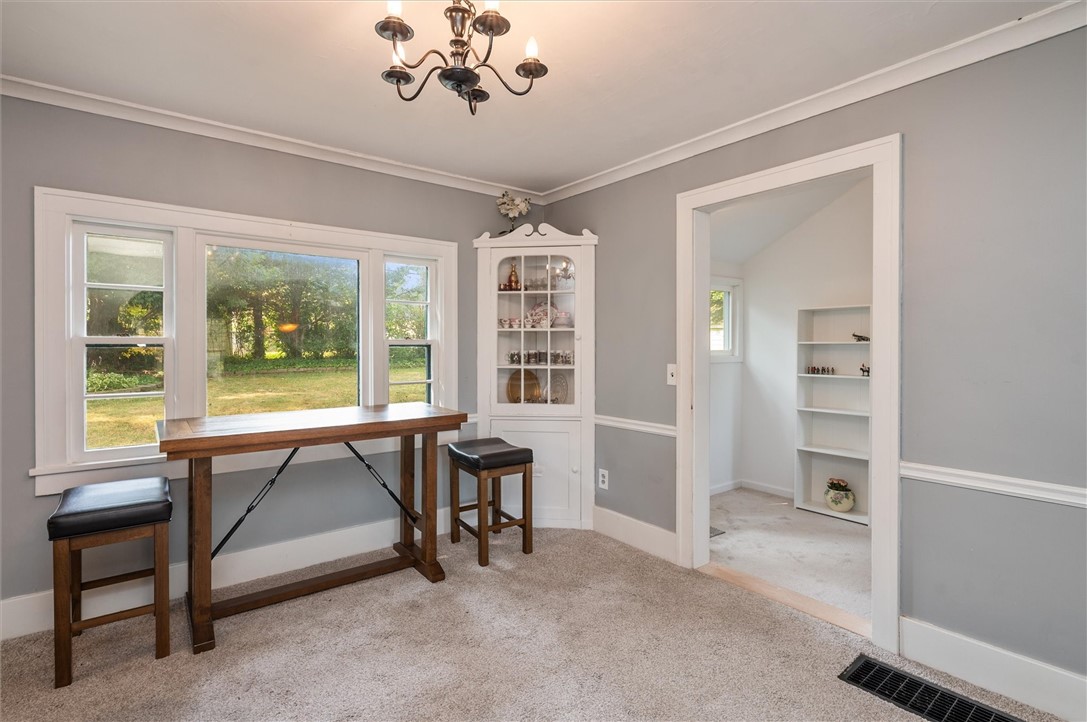 297 Spencer Road Irondequoit, NY 14609 - Photo 9 of 45