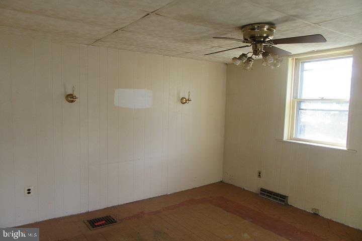 37 Pine Road Gibbsboro, NJ 08026 - Photo 4 of 27