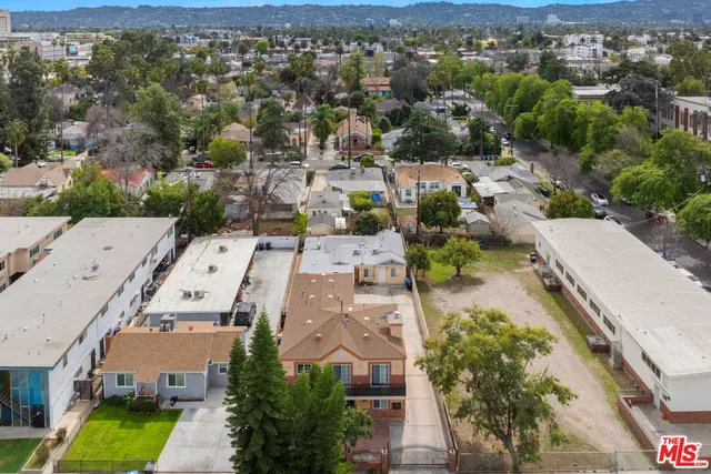 $1,295,000 | 14646 Kittridge Street, Van Nuys, CA 91405