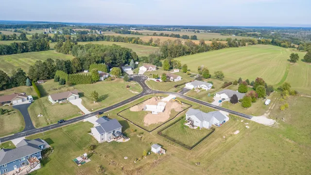 $590,000 | 627 Bobolink Lane, Cascade, WI 53011