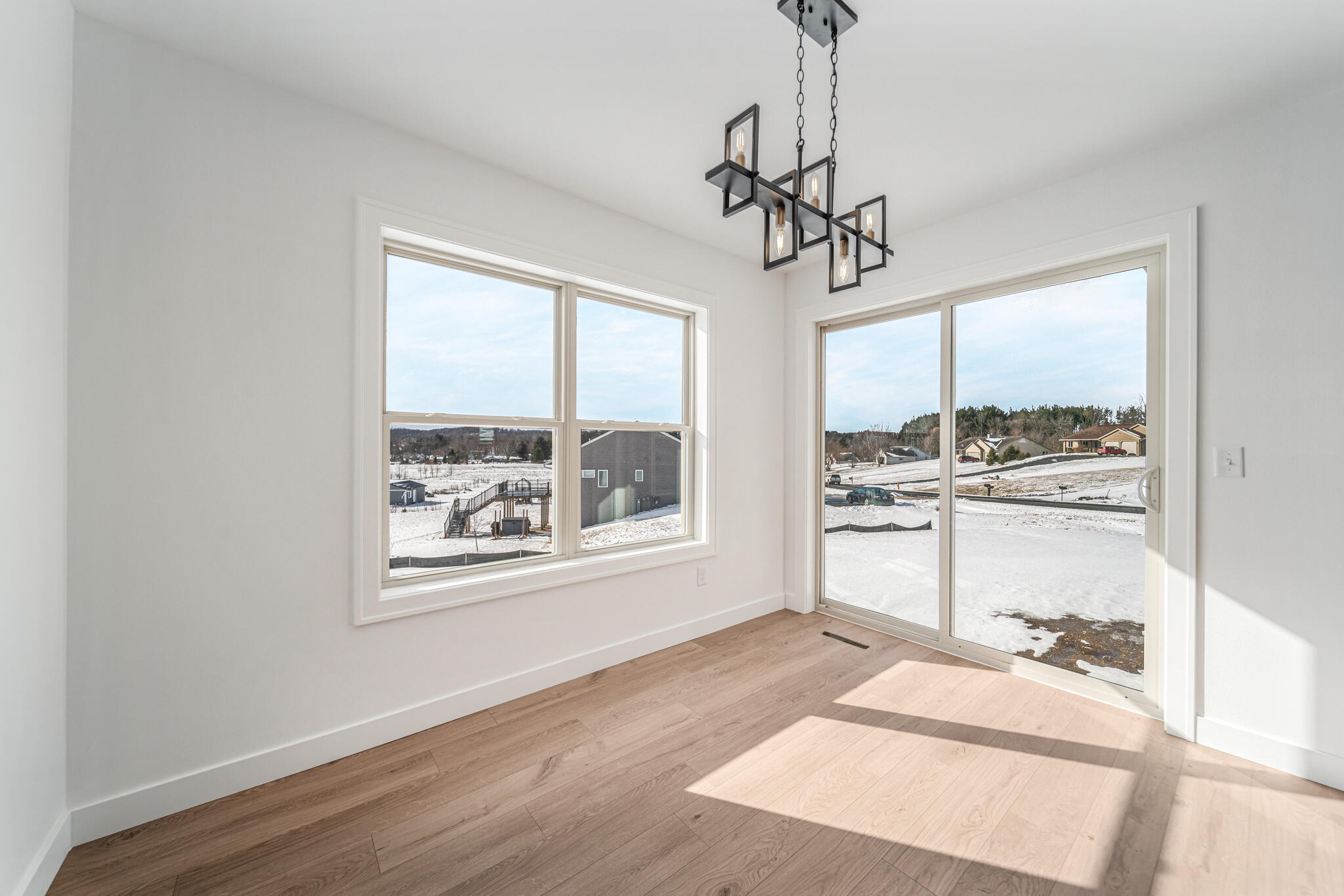 627 Bobolink Lane Cascade, WI 53011 - Photo 7 of 39 Dining Area