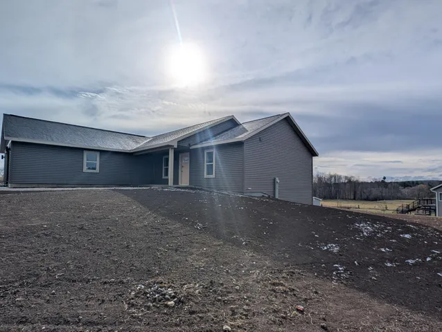 $590,000 | 627 Bobolink Lane, Cascade, WI 53011