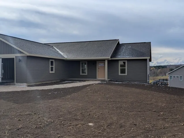 $590,000 | 627 Bobolink Lane, Cascade, WI 53011