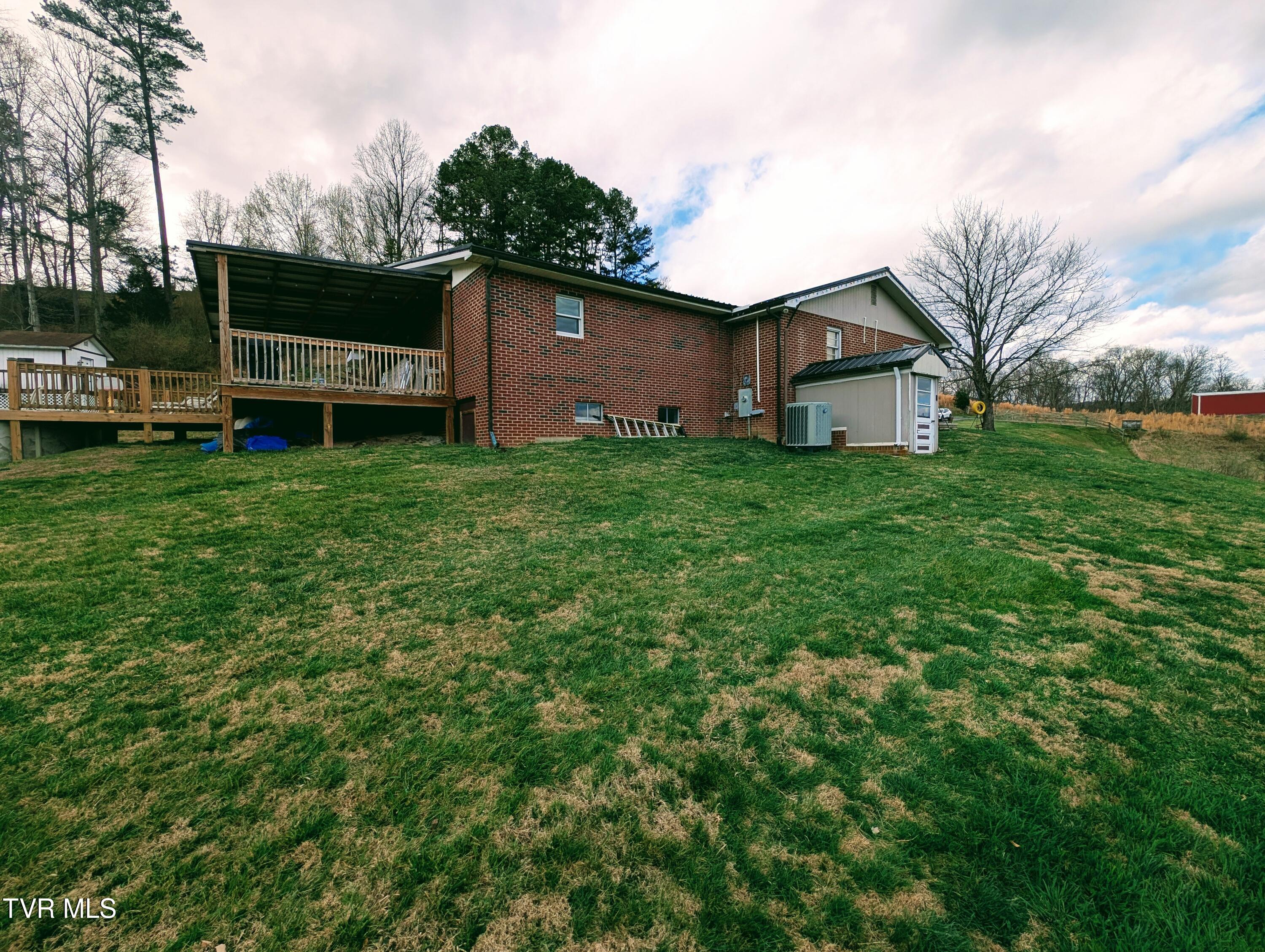 246 The New Road Clintwood, VA 24228 - Photo 15 of 62 1000019889