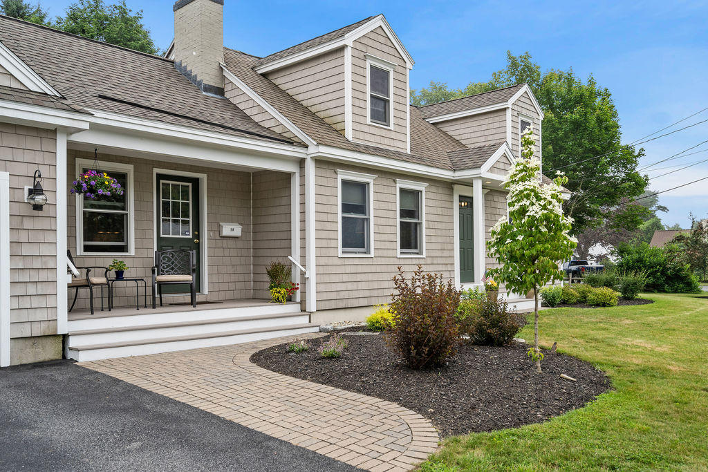 14 Whitney Road Falmouth, ME 04105 - Photo 3 of 51 004_14whitneyrdfalmouth-58