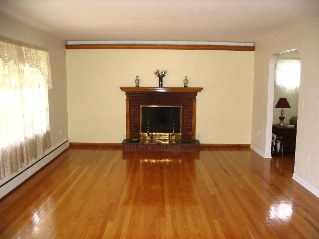 17 Aspinwall Road Albany, NY 12211 - Photo 3 of 11 Photo 4