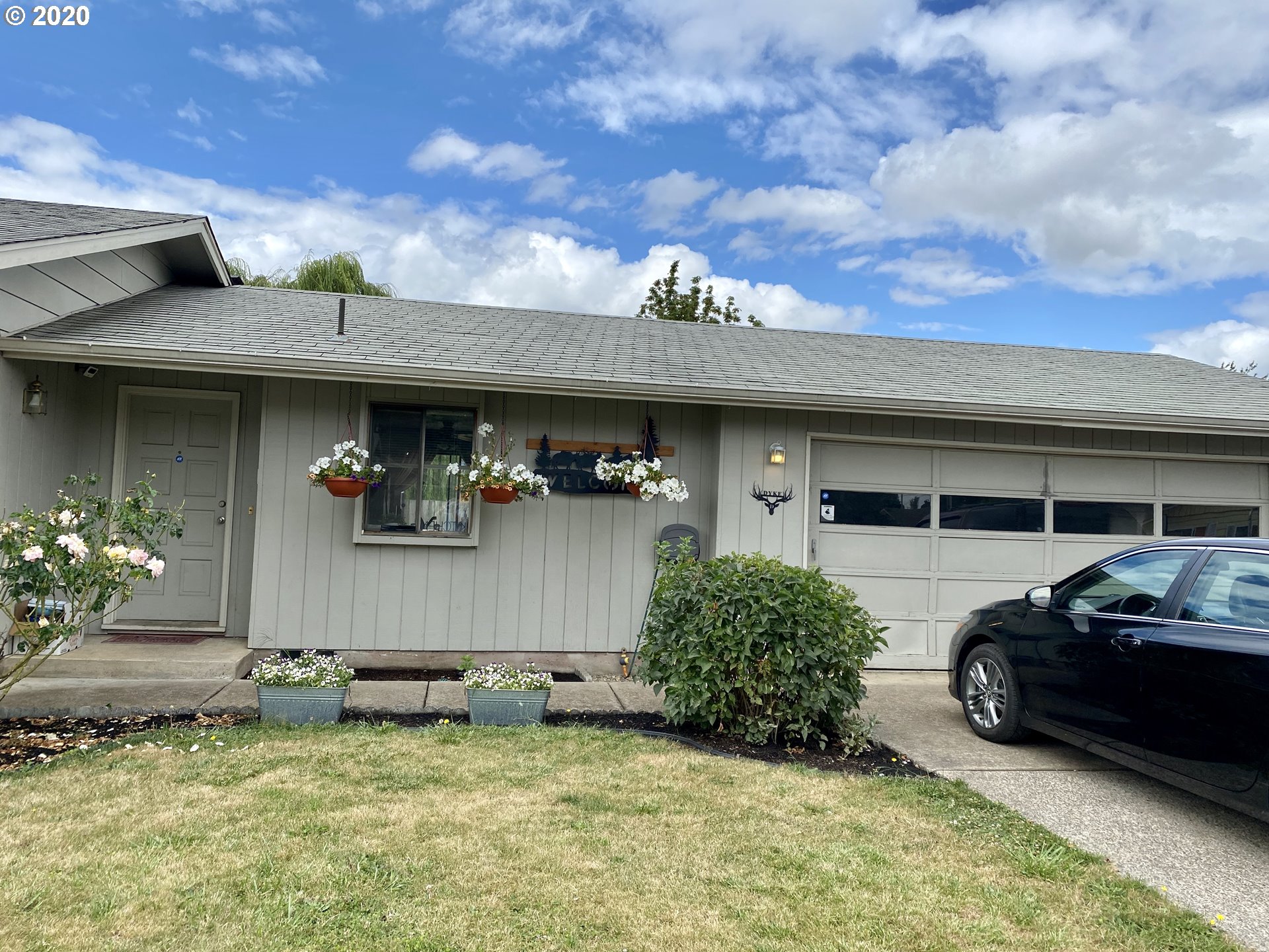290 35th Street Springfield, OR 97478 - Photo 2 of 31
