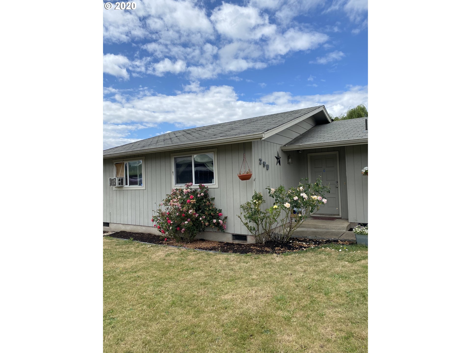290 35th Street Springfield, OR 97478 - Photo 3 of 31