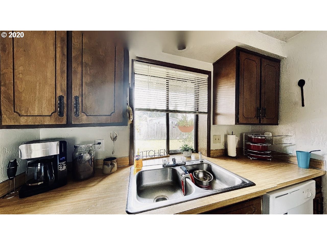 290 35th Street Springfield, OR 97478 - Photo 10 of 31