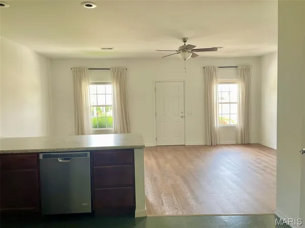 $899,000 | 700 West Ferdon Street, Litchfield, IL 62056