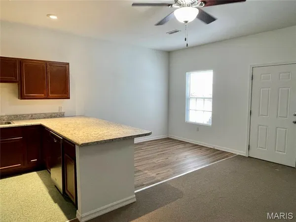 $899,000 | 700 West Ferdon Street, Litchfield, IL 62056