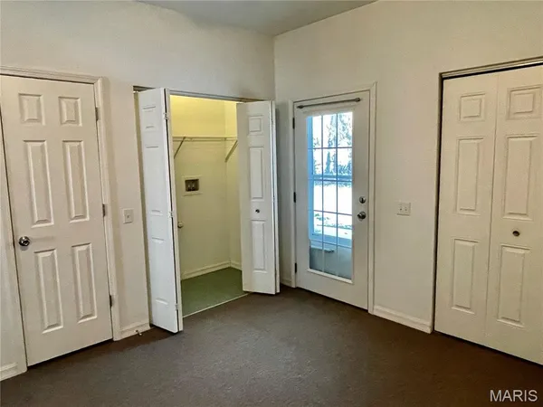 $899,000 | 700 West Ferdon Street, Litchfield, IL 62056