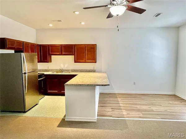 $899,000 | 700 West Ferdon Street, Litchfield, IL 62056