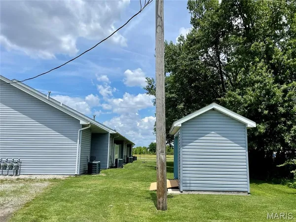 $899,000 | 700 West Ferdon Street, Litchfield, IL 62056