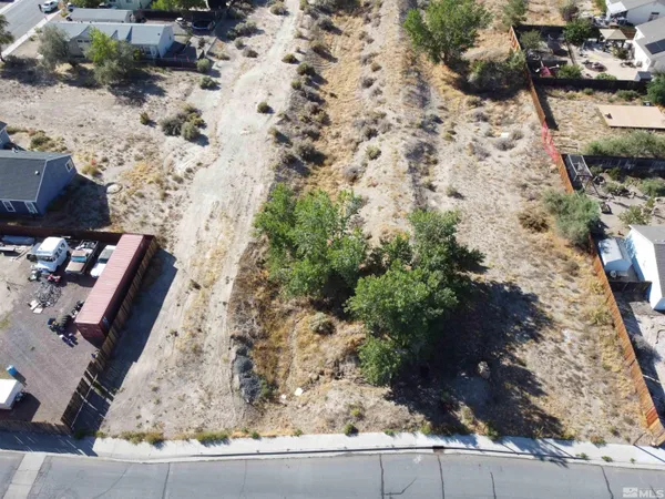 a view of a terrace with sky view