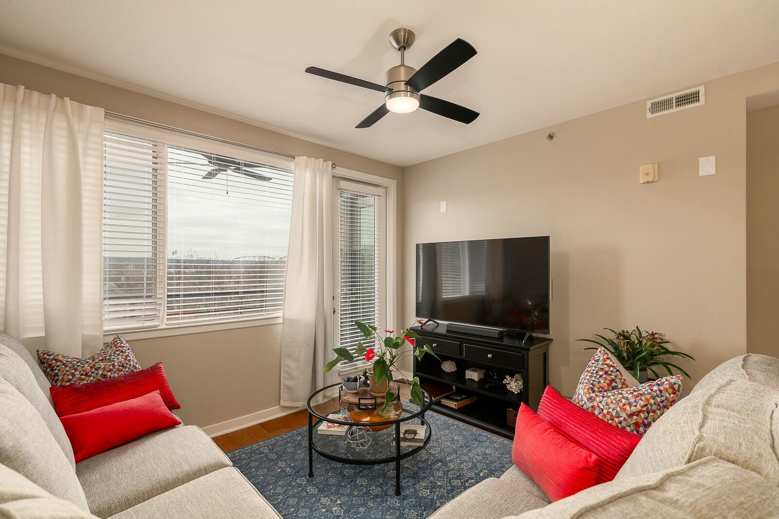 200 Manufacturers Road, Unit 303 Chattanooga, TN 37405 - Photo 3 of 26 tempImagexYc8BQ