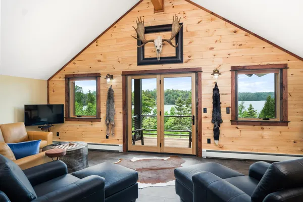 $549,500 | 6785 Village Drive, Finland, MN 55603