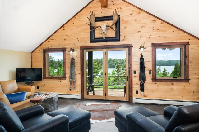 $549,500 | 6785 Village Drive, Finland, MN 55603