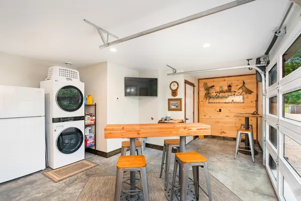 $549,500 | 6785 Village Drive, Finland, MN 55603