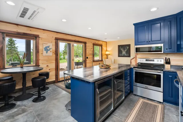 $549,500 | 6785 Village Drive, Finland, MN 55603