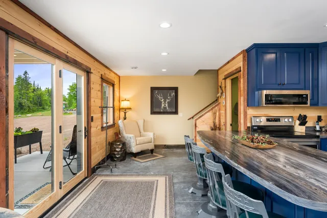 $549,500 | 6785 Village Drive, Finland, MN 55603