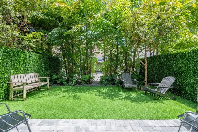 $6,500 | 6864 Southwest 80th Street, Miami, FL 33143