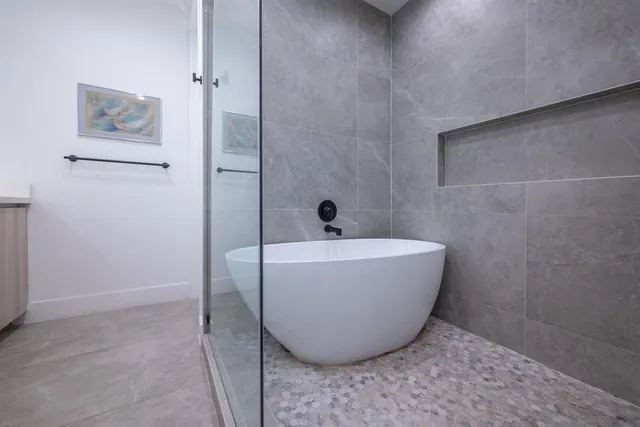 $6,500 | 6864 Southwest 80th Street, Miami, FL 33143