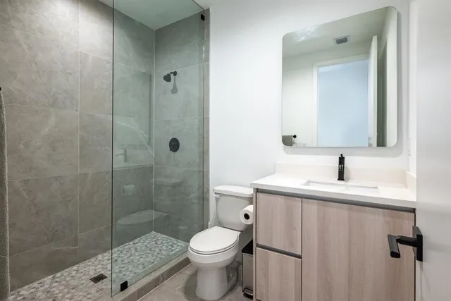 $6,500 | 6864 Southwest 80th Street, Miami, FL 33143