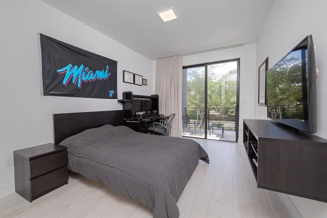 $6,500 | 6864 Southwest 80th Street, Miami, FL 33143