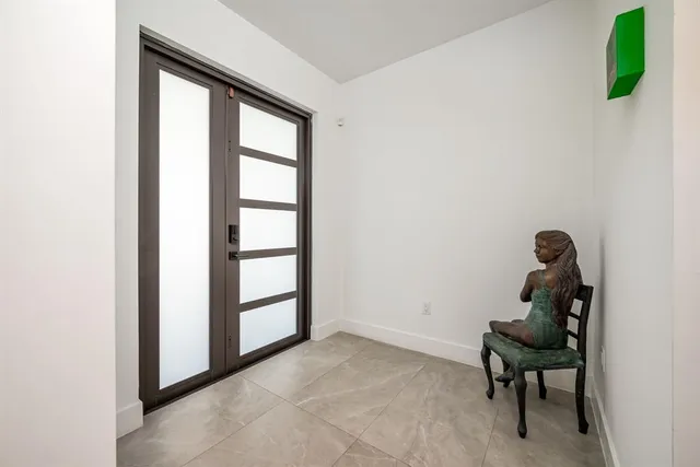 $6,500 | 6864 Southwest 80th Street, Miami, FL 33143