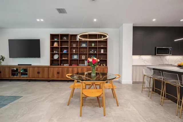 $6,500 | 6864 Southwest 80th Street, Miami, FL 33143