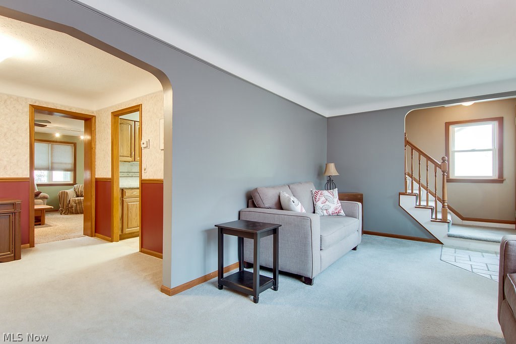 1396 Cranover Road Cleveland, OH 44124 - Photo 9 of 35