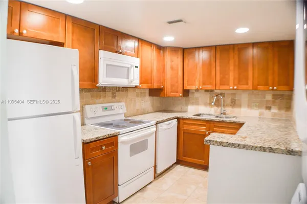$219,900 | 733 Southeast 1st Way, Unit 206, Deerfield Beach, FL 33441
