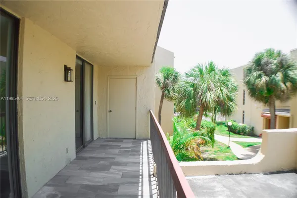 $219,900 | 733 Southeast 1st Way, Unit 206, Deerfield Beach, FL 33441
