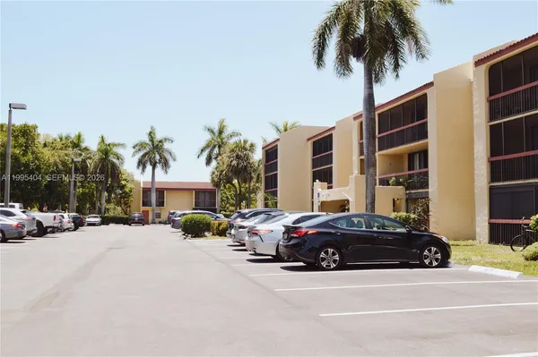 $219,900 | 733 Southeast 1st Way, Unit 206, Deerfield Beach, FL 33441