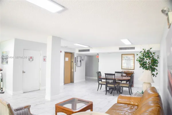 $219,900 | 733 Southeast 1st Way, Unit 206, Deerfield Beach, FL 33441
