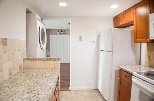 $219,900 | 733 Southeast 1st Way, Unit 206, Deerfield Beach, FL 33441