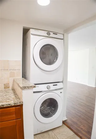 $219,900 | 733 Southeast 1st Way, Unit 206, Deerfield Beach, FL 33441