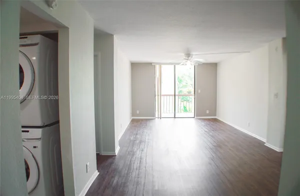 $219,900 | 733 Southeast 1st Way, Unit 206, Deerfield Beach, FL 33441