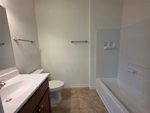 $1,875 | 6110 White Oak Drive, Hitchcock, TX 77563